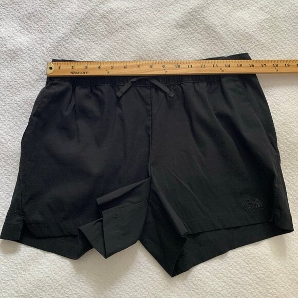 The North Face black pull on elastic waist 4" inseam athletic casual shorts - Picture 7 of 9